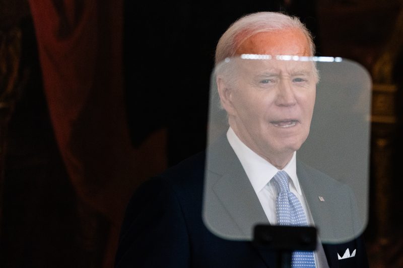  Biden’s omnipresent accessory, even in your living room: A teleprompter