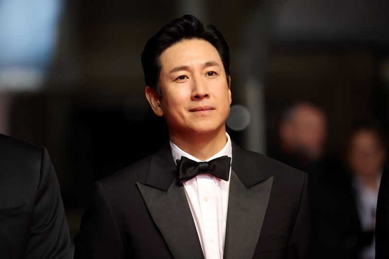  Death of ‘Parasite’ star puts spotlight on pressures facing South Korean celebrities
