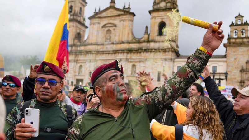  Tens of thousands of Colombians protest against leftist president’s agenda