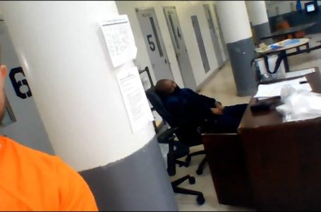 Jan. 6 defendant’s attorney posts video of sleeping D.C. jail guard